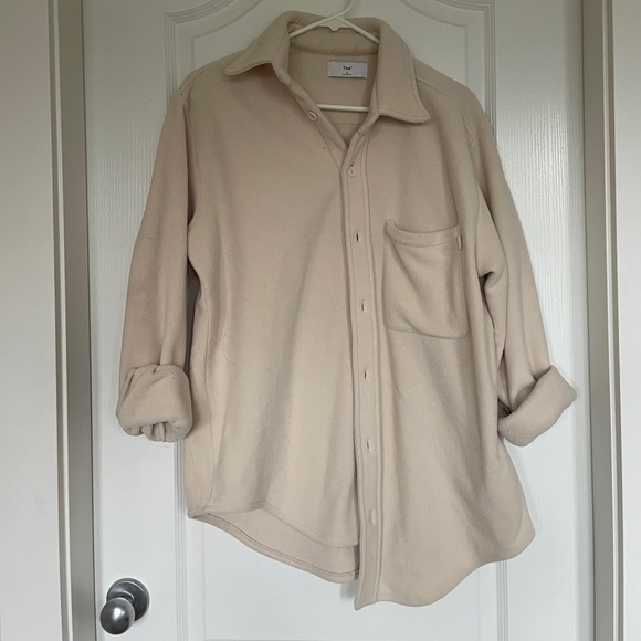 LIKE NEW Aritzia (TNA) Polar Shirt Jacket - Picture 2 of 3